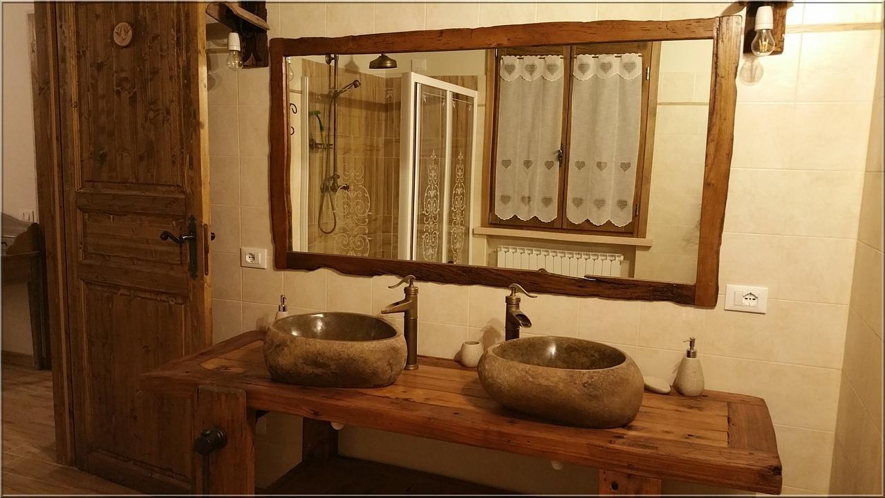 La Casa Delle Rondini Bed & Breakfast Roncoferraro ภายนอก รูปภาพ