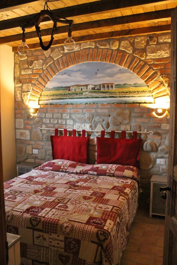 La Casa Delle Rondini Bed & Breakfast Roncoferraro ภายนอก รูปภาพ